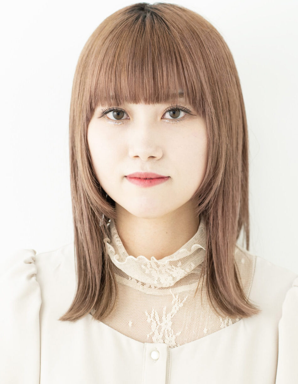 ASSISTANT 寺上　裕莉