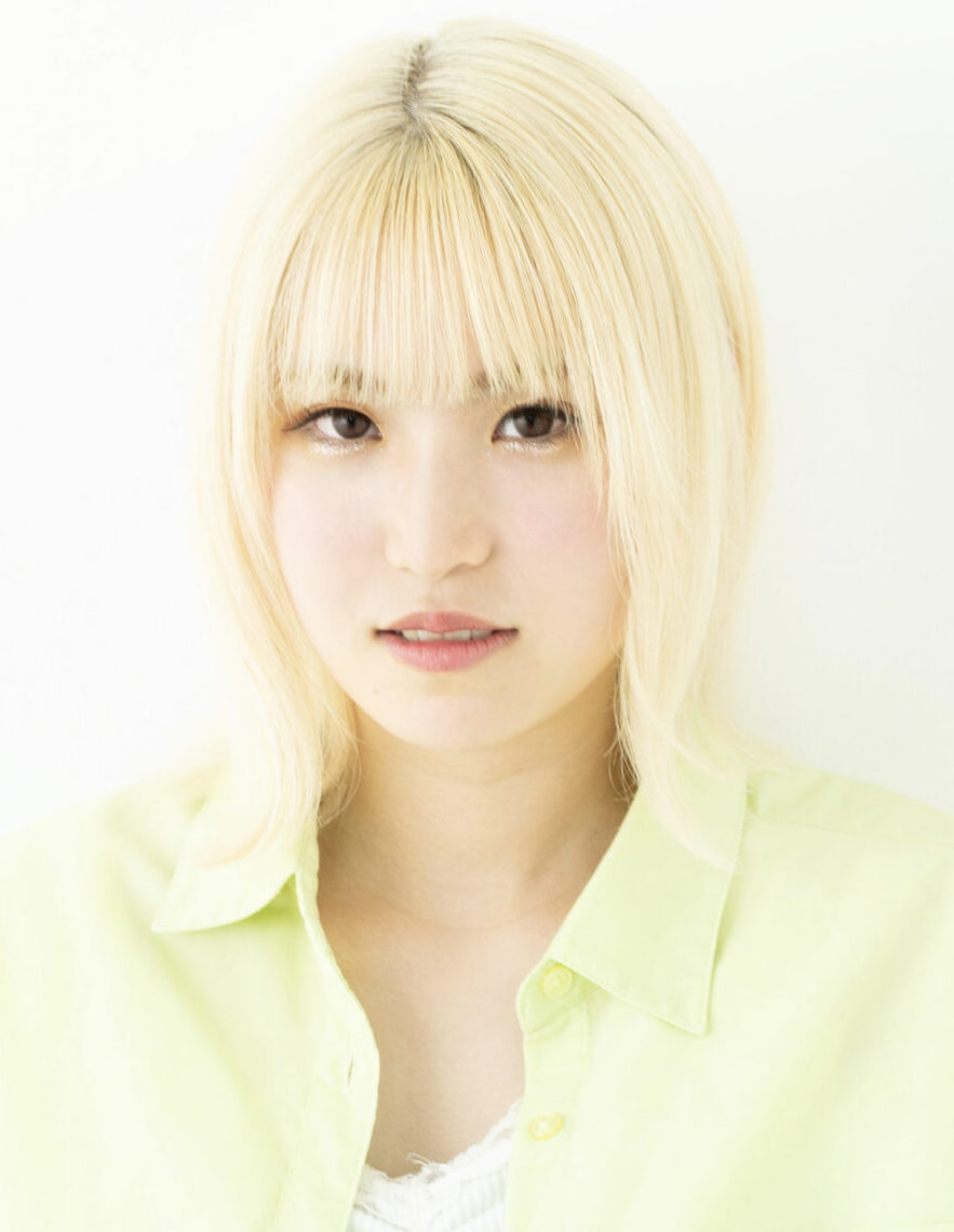 ASSISTANT 辻　真優